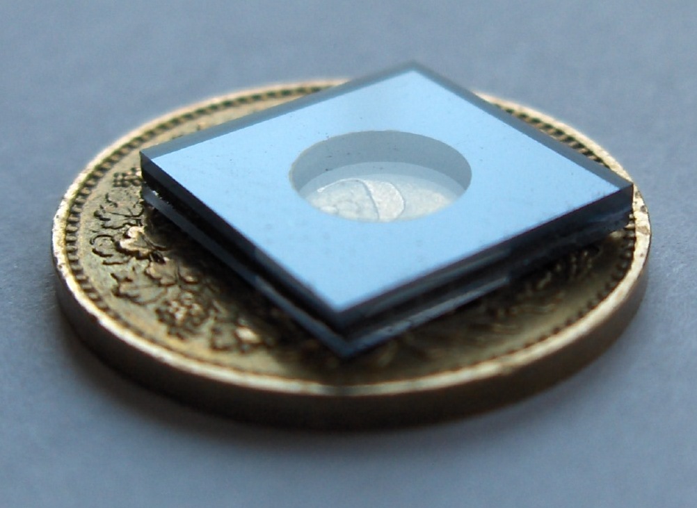 photo of a micro-fabricated rubidium vapour cell