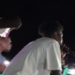 Le chanteur de ntcham Dementos sur scène, Libreville, août 2024 © Alice Aterianus-Owanga